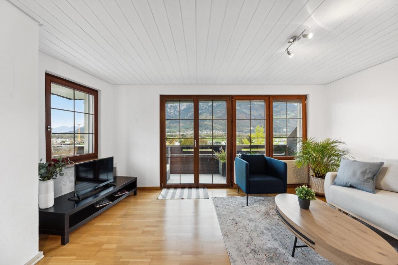 Sonniges Apartment Mit Traumhaftem Bergblick Buchs  Exterior photo